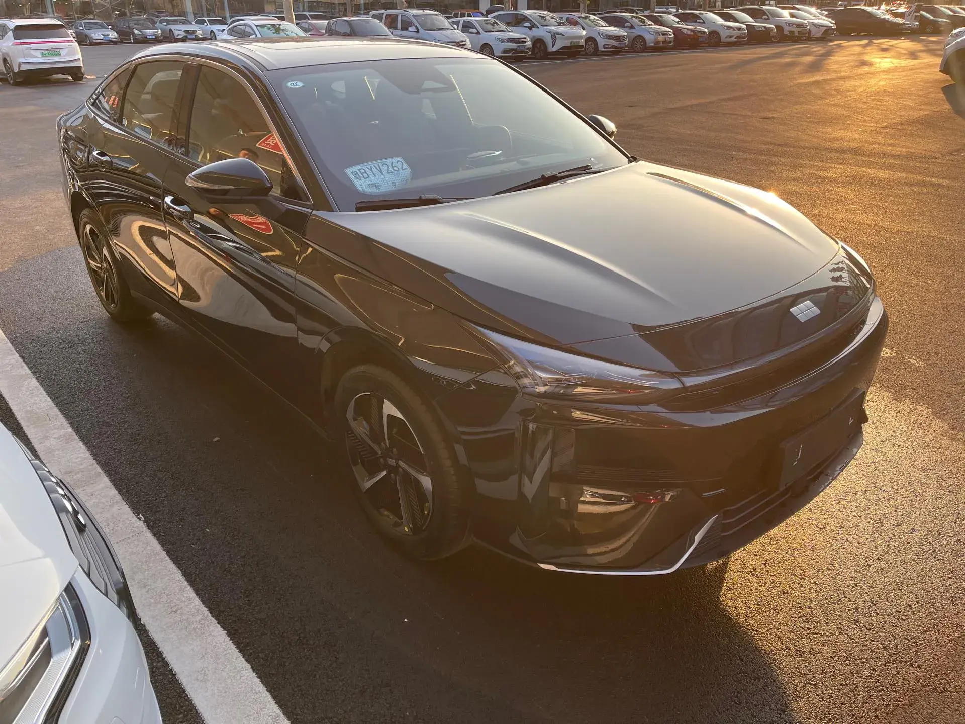 2025 GEELY GALAXY thumbnail 3