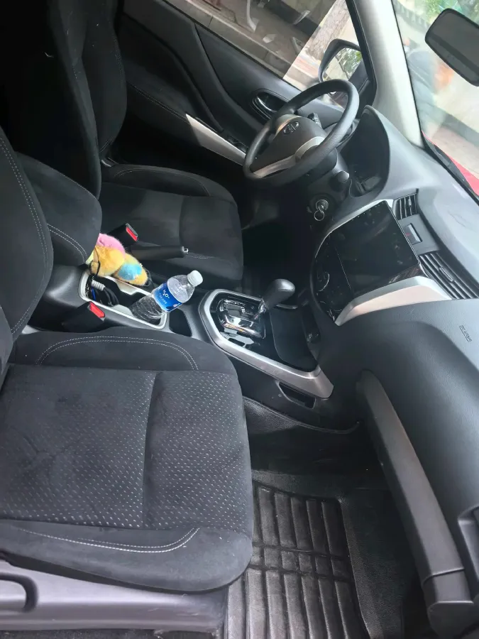 2017 Nissan Navara 2.5L 184HP L4 7AT,autocango,china used car exporter,china ev exporter,chinese used car exporter,chinese used ev exporter