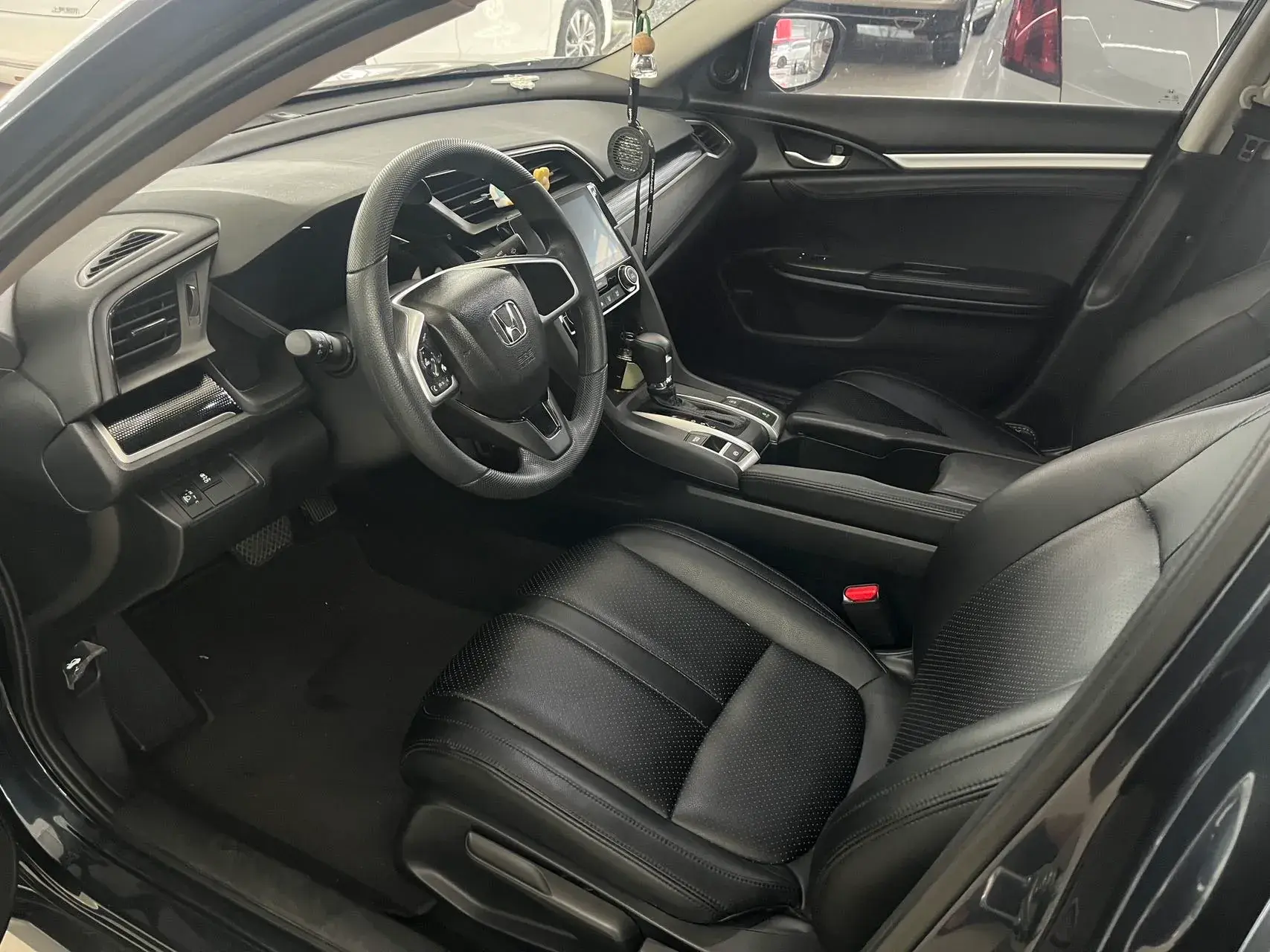 2019 HONDA CIVIC thumbnail 3