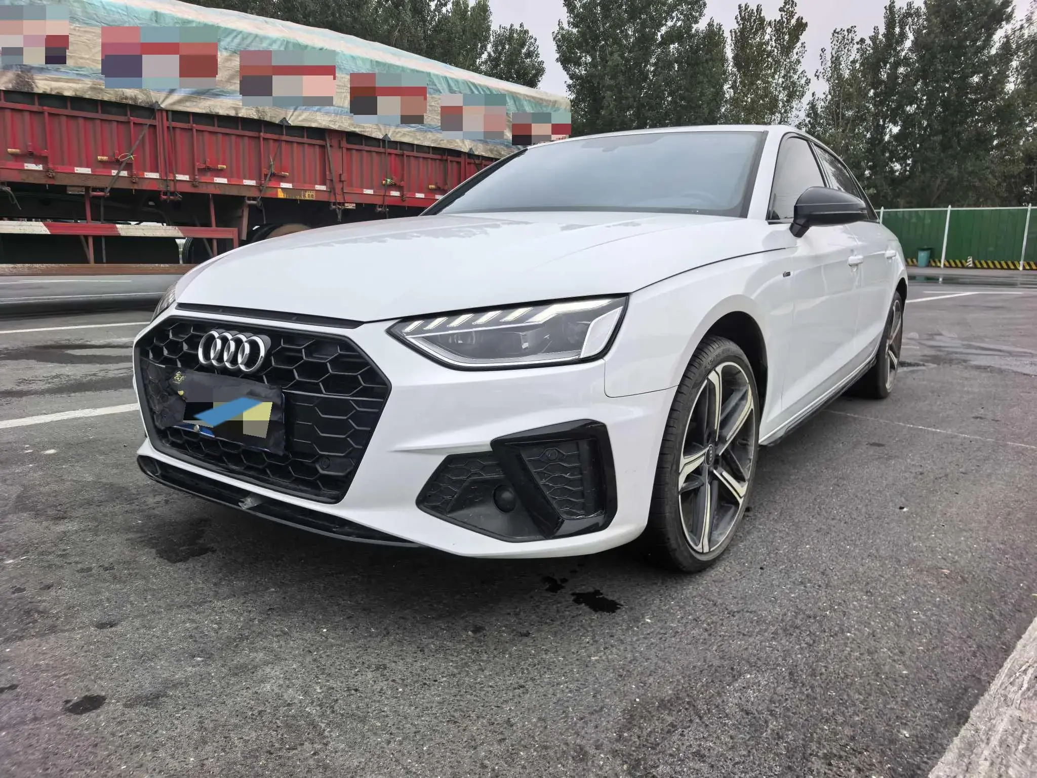 2024 AUDI A4L view 1