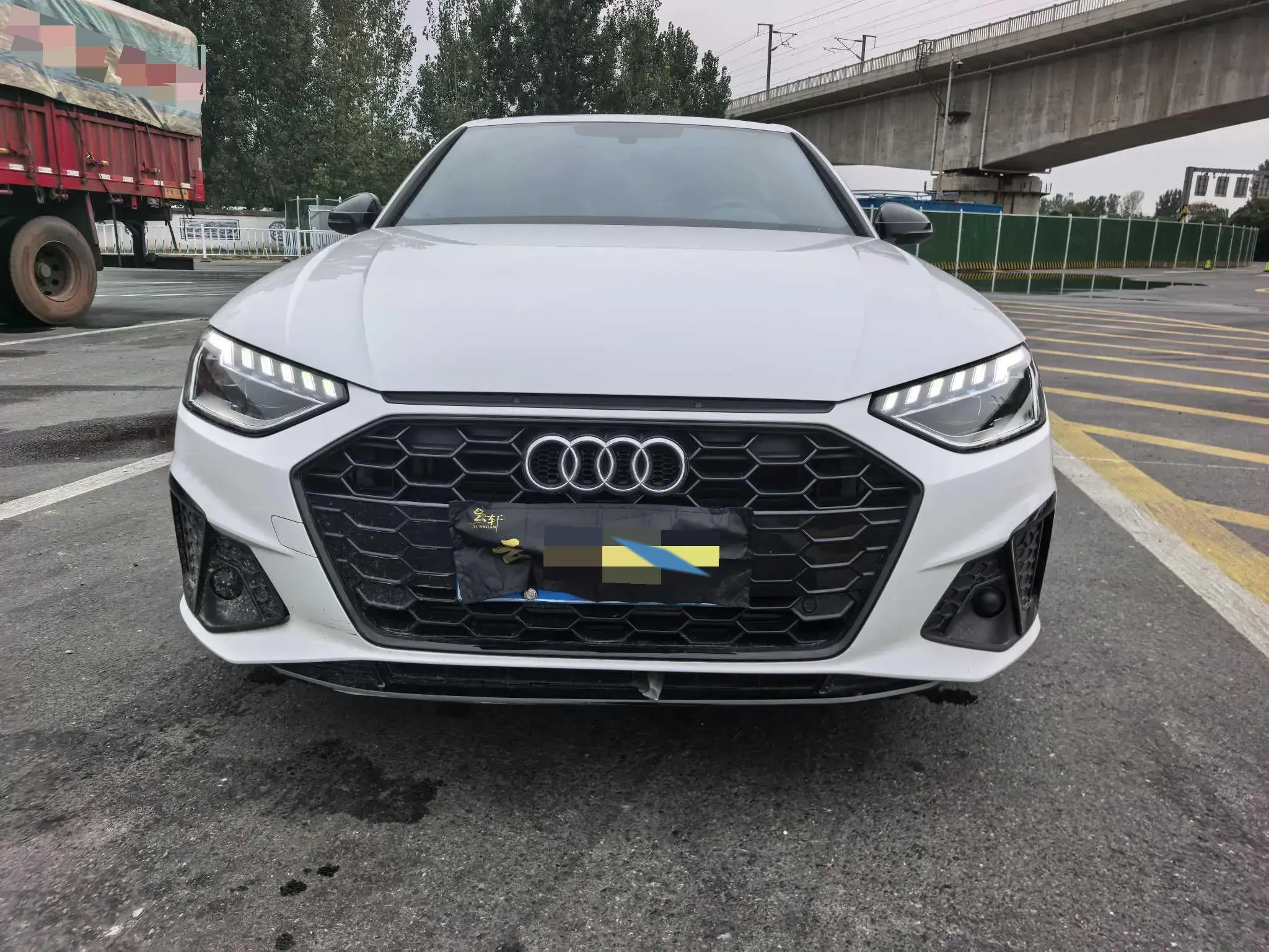 2024 AUDI A4L thumbnail 2