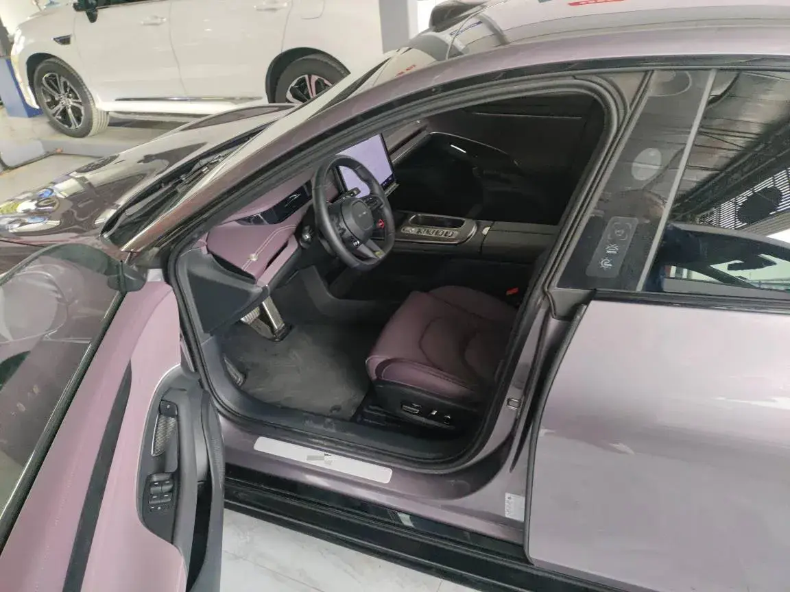 2024 MI SU7 thumbnail 3