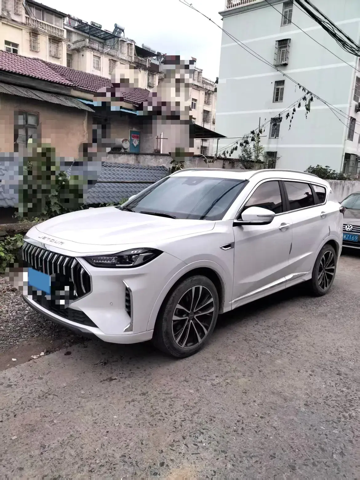 2023 JETOUR X70 view 1