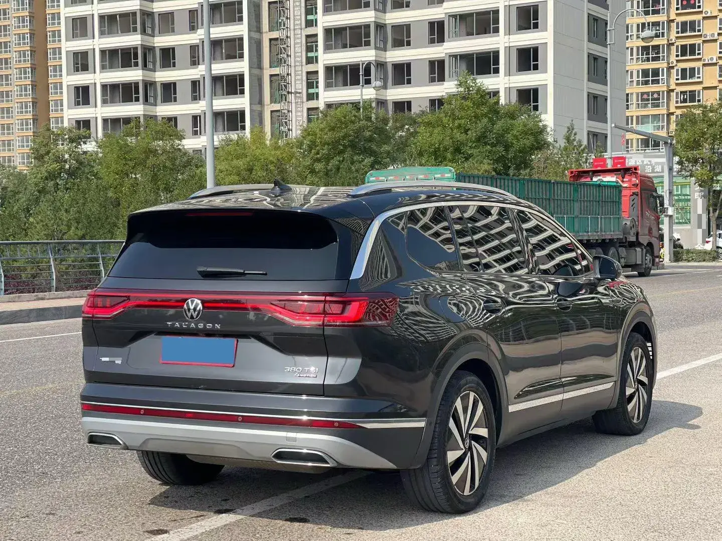 2022 VOLKSWAGEN TALAGON thumbnail 3