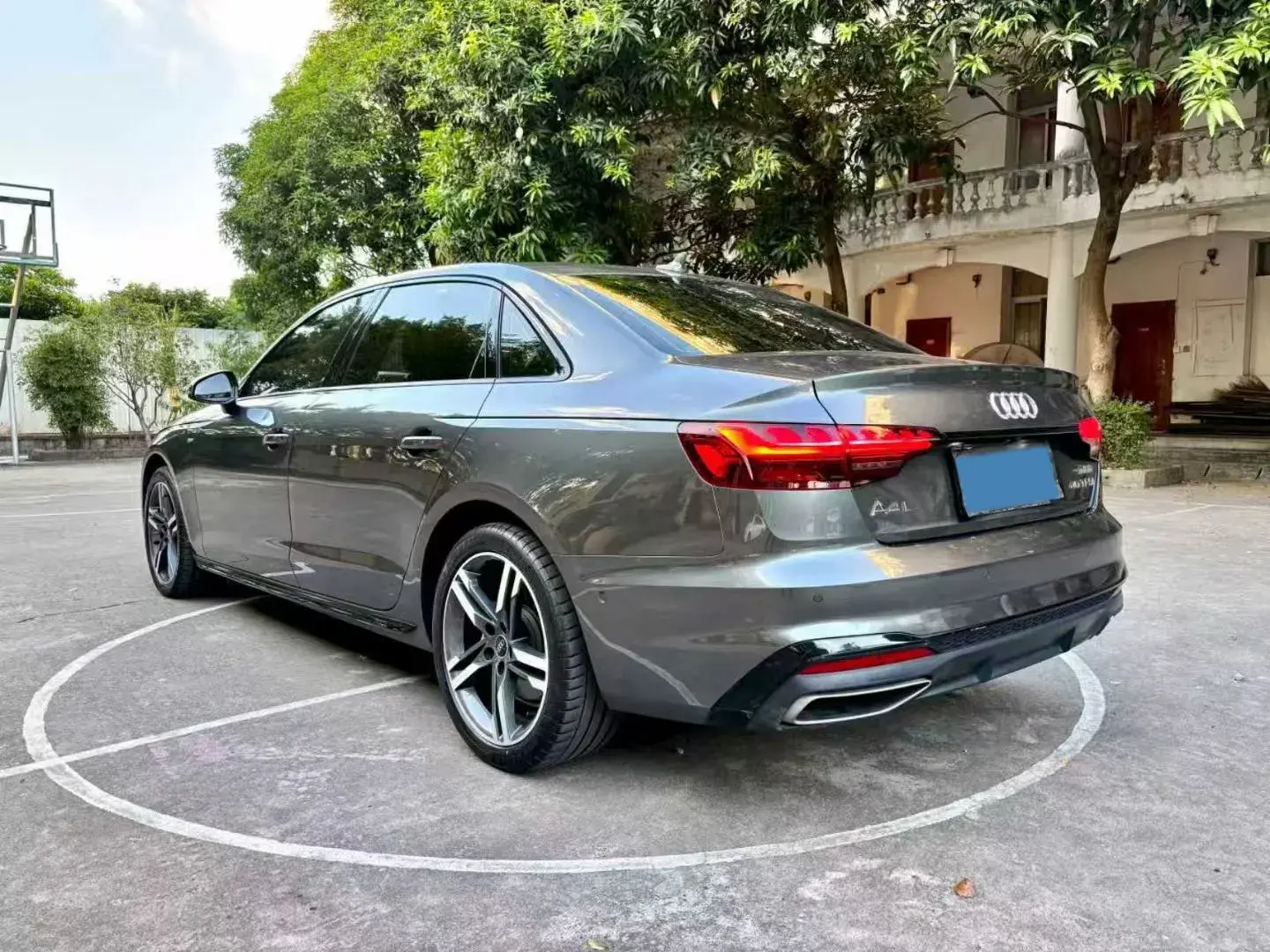 2022 AUDI A4L thumbnail 4