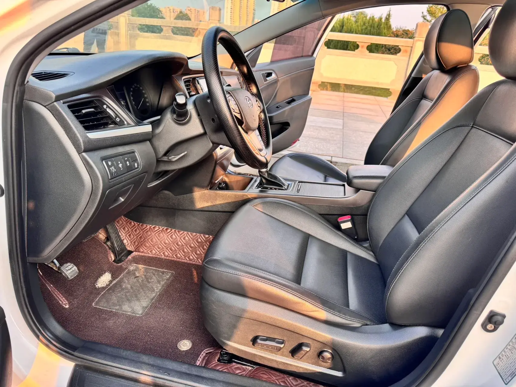 2019 HYUNDAI MISTRA thumbnail 4