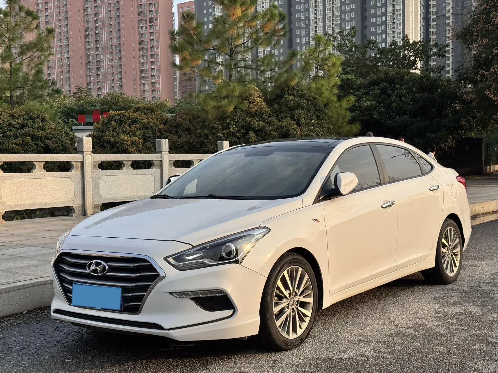 2019 HYUNDAI MISTRA view 1