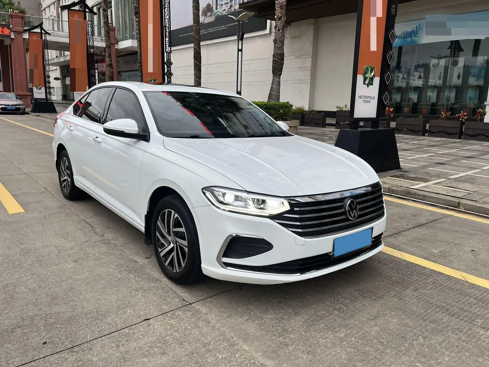 2023 VOLKSWAGEN LAVIDA thumbnail 3