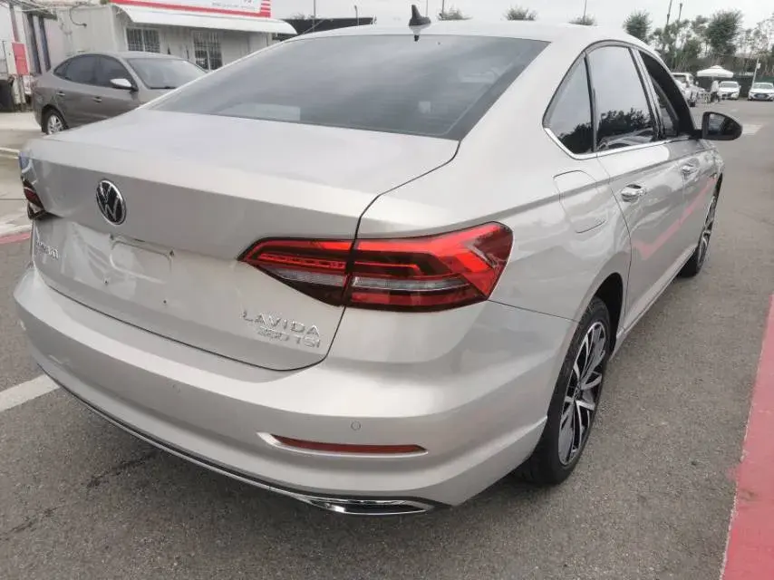 2021 VOLKSWAGEN LAVIDA thumbnail 3