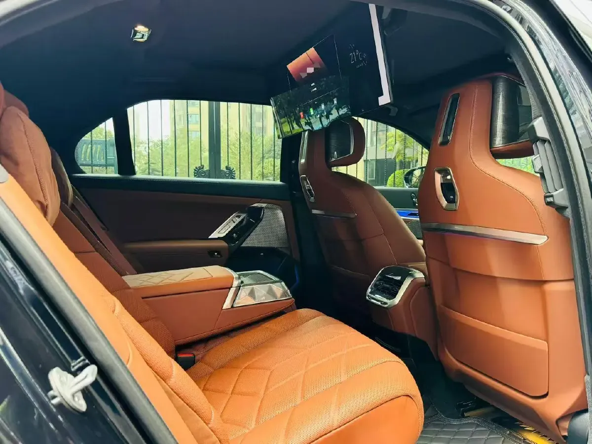 2023 BMW i7 BEV 101.7KWH,autocango,china used car exporter,china ev exporter,chinese used car exporter,chinese used ev exporter