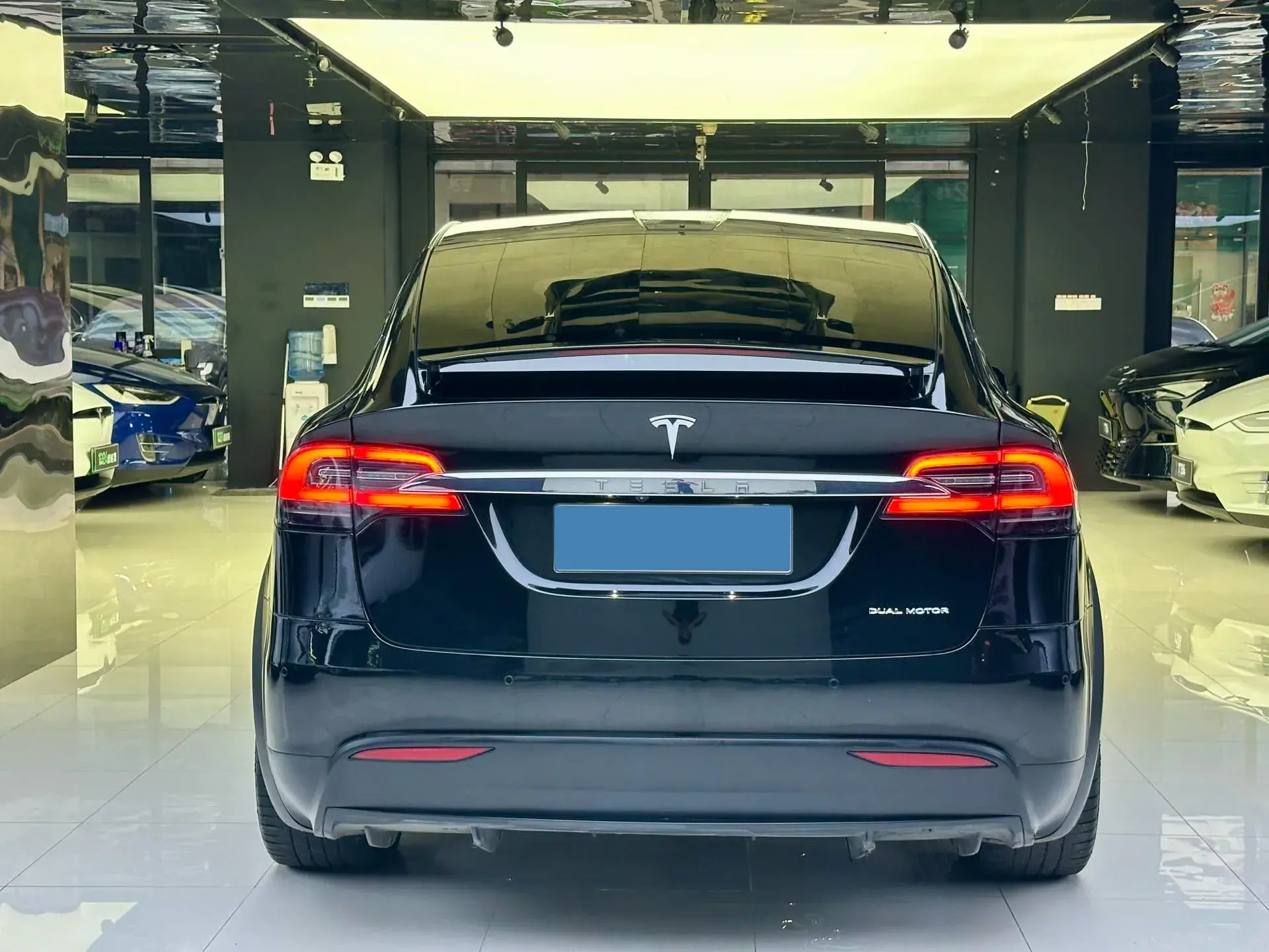2019 TESLA MODEL thumbnail 4