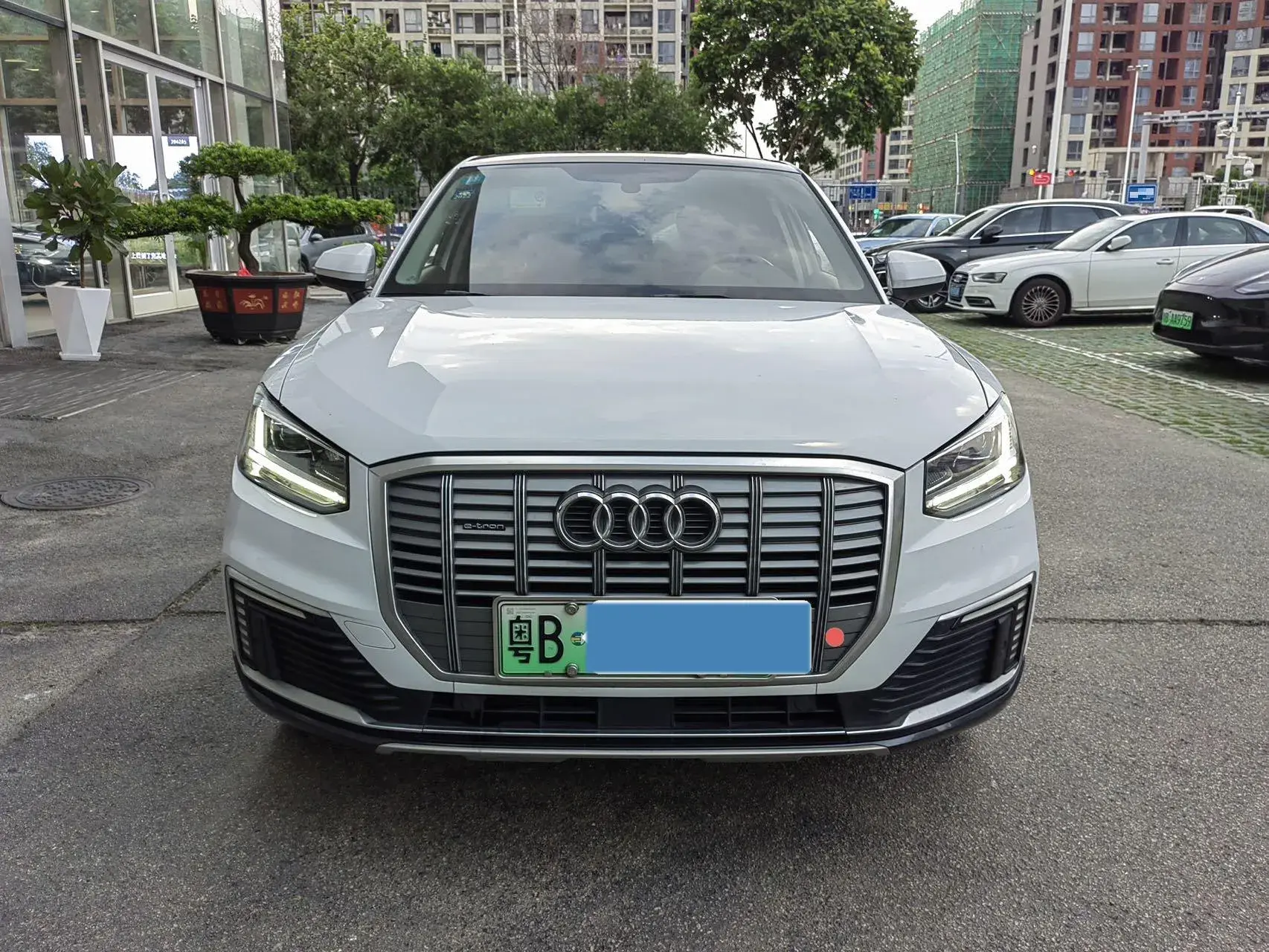 2019 AUDI Q2L thumbnail 2