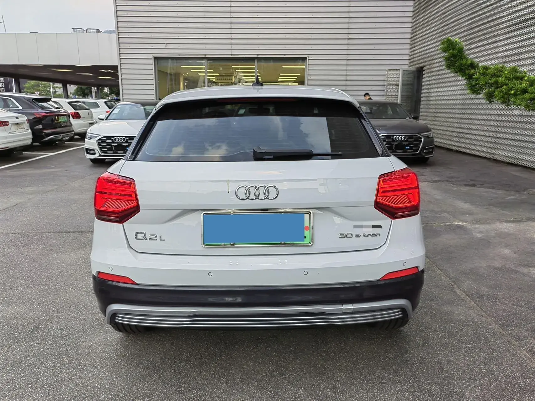 2019 AUDI Q2L thumbnail 4