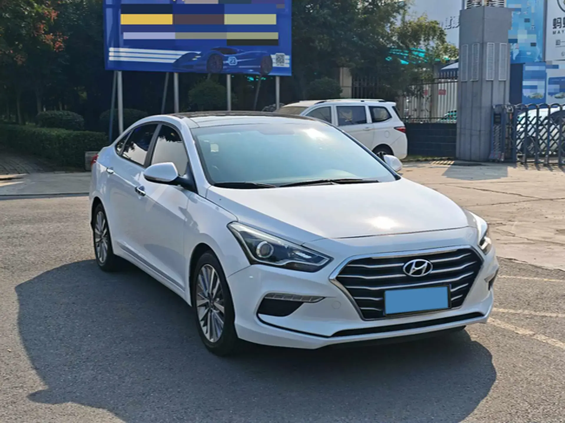2019 HYUNDAI MISTRA thumbnail 2