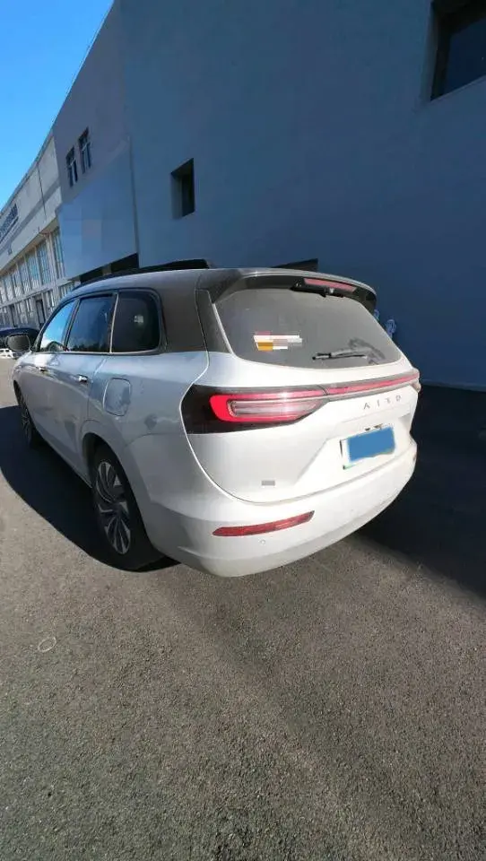 2024 AITO AITO thumbnail 4