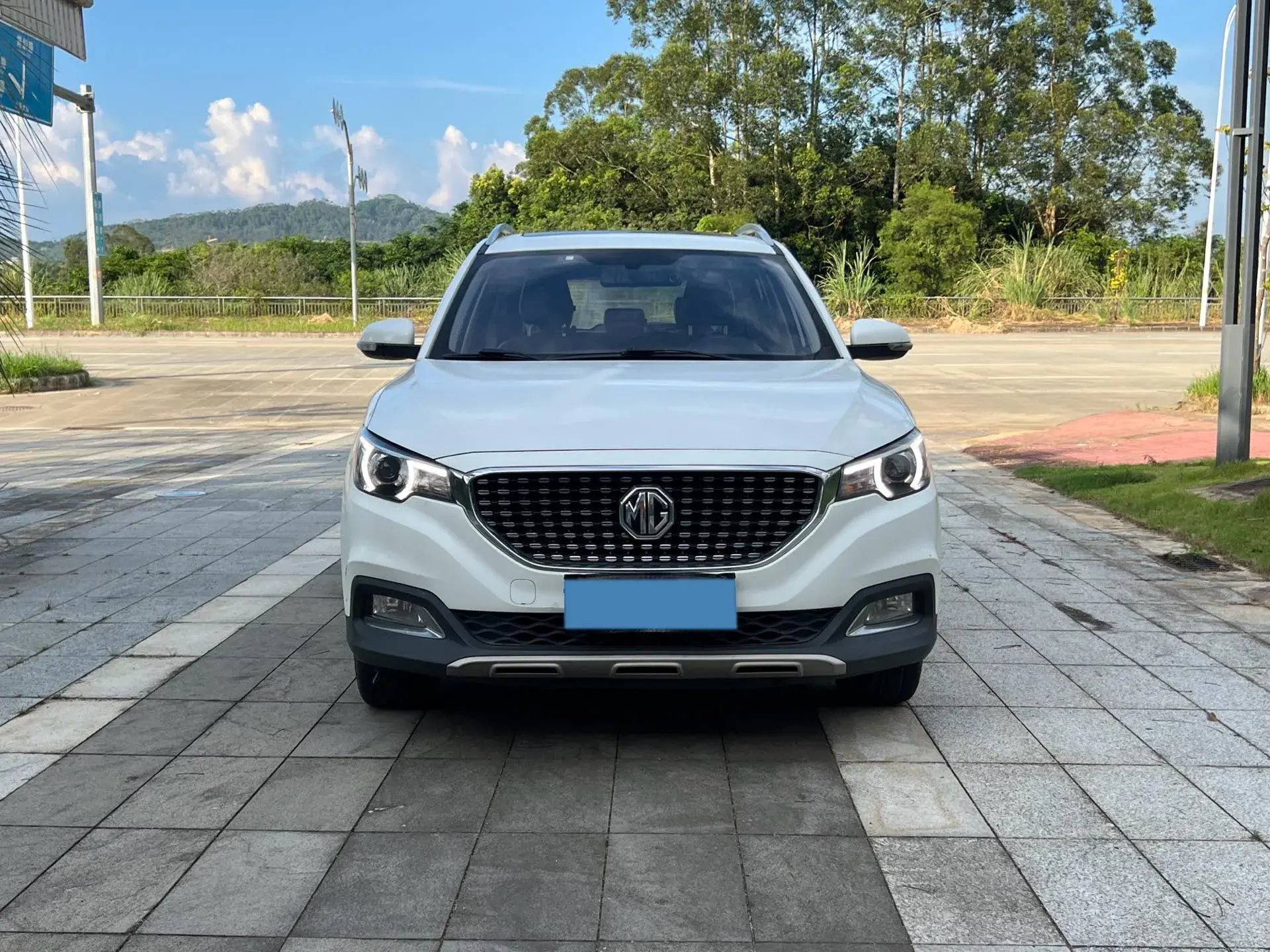 2018 MG ZS thumbnail 2