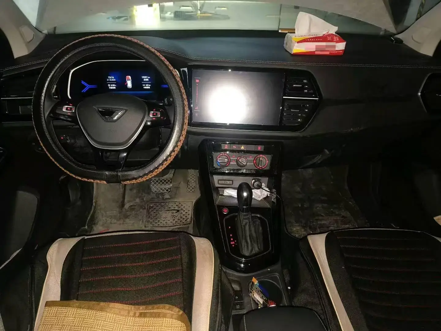 2022 JETTA VS7 thumbnail 4