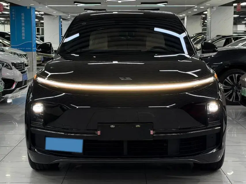 2023 LI L8 thumbnail 4