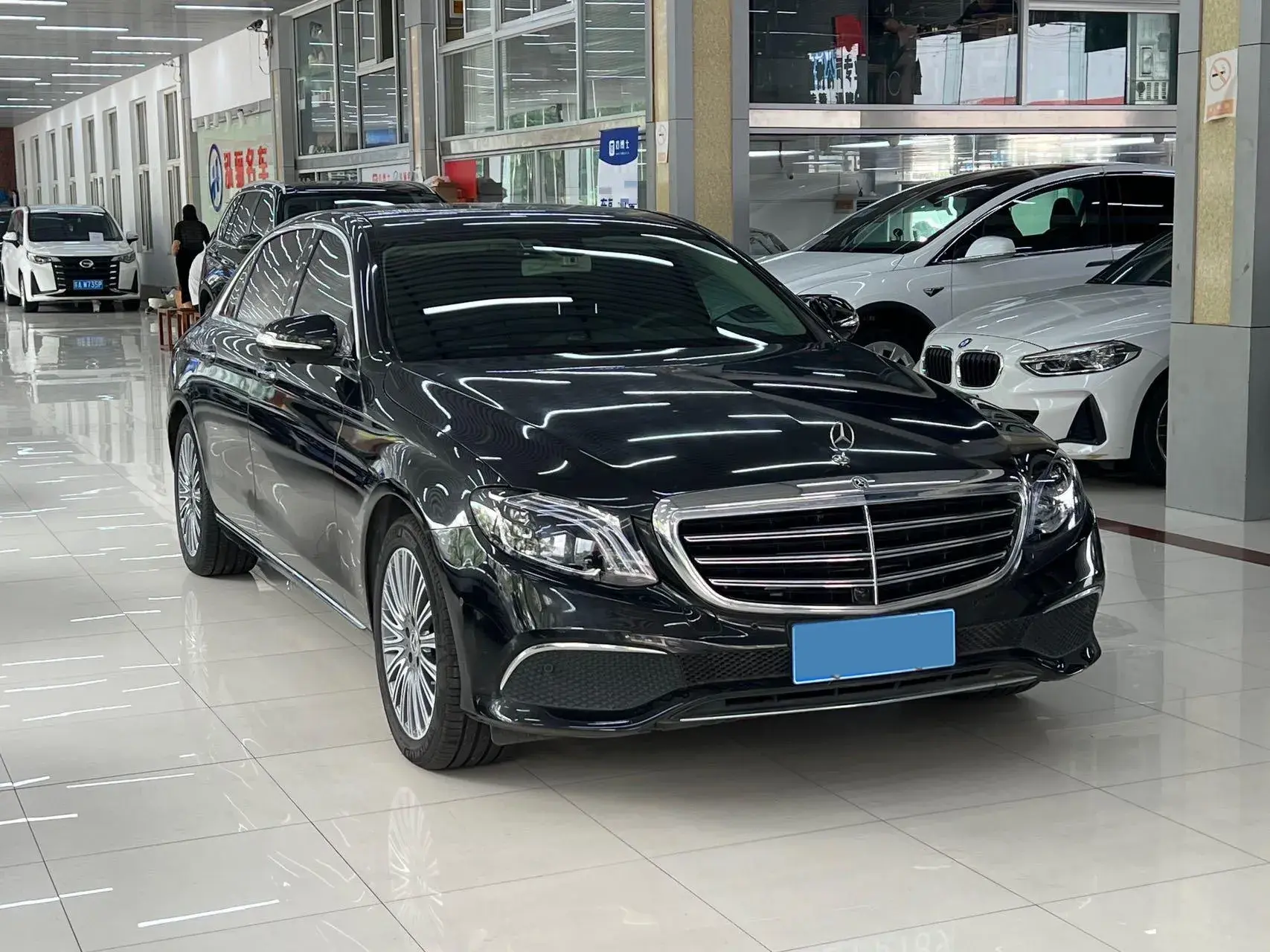 2020 MERCEDES-BENZ E thumbnail 3