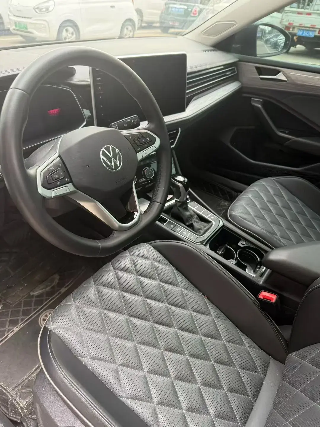 2023 VOLKSWAGEN SAGITAR thumbnail 4