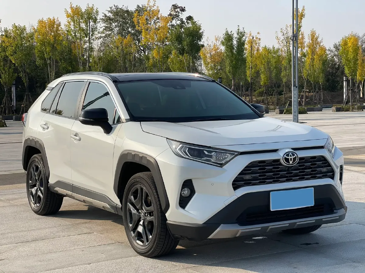 2022 Toyota RAV4 2.0L 171HP L4 CVT,autocango,china used car exporter,china ev exporter,chinese used car exporter,chinese used ev exporter