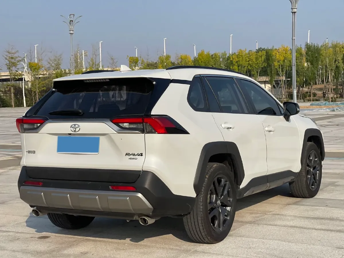 2022 Toyota RAV4 2.0L 171HP L4 CVT,autocango,china used car exporter,china ev exporter,chinese used car exporter,chinese used ev exporter