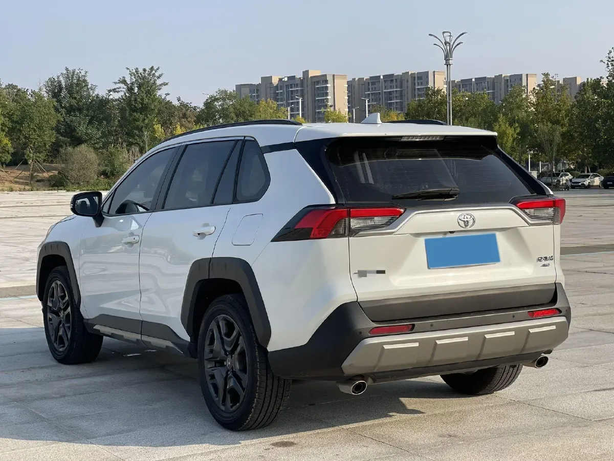 2022 Toyota RAV4 2.0L 171HP L4 CVT,autocango,china used car exporter,china ev exporter,chinese used car exporter,chinese used ev exporter