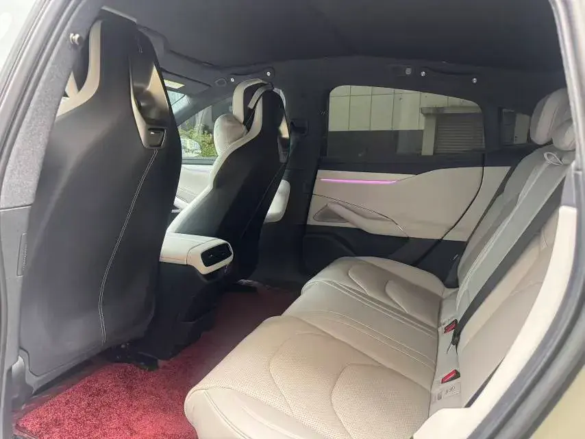 2024 MI SU7 thumbnail 4