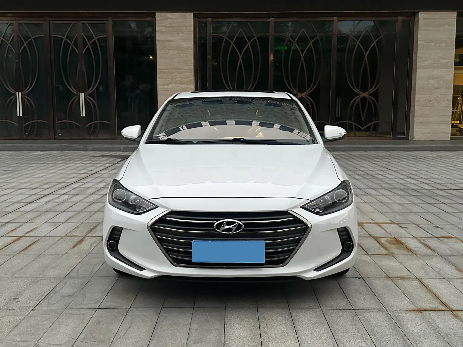 2018 HYUNDAI ELANTRA thumbnail 2