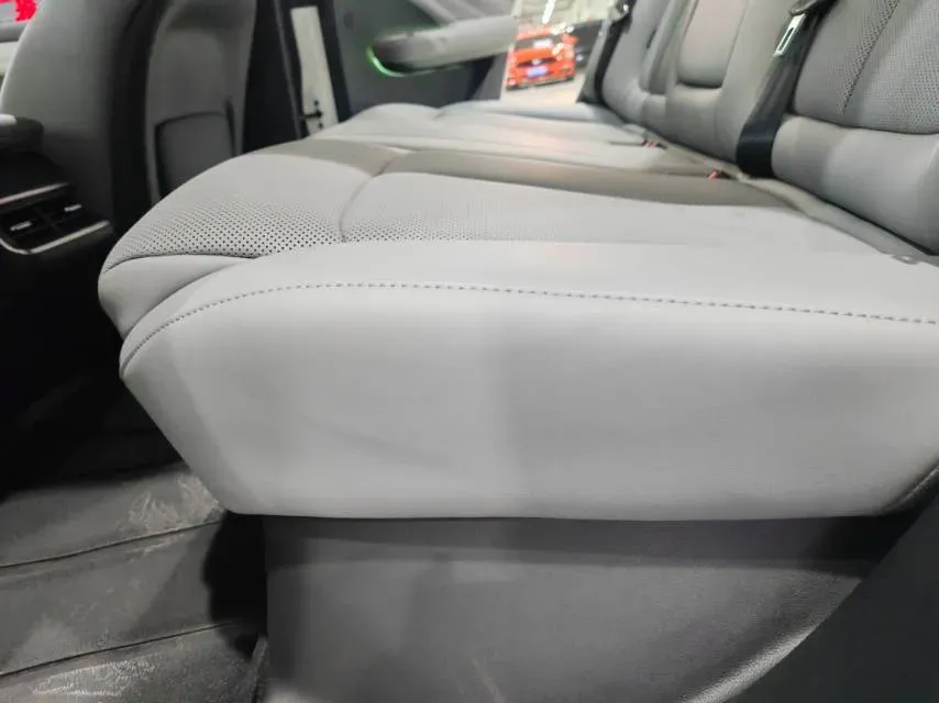 2025 Nissan N7 BEV 58KWH,autocango,china used car exporter,china ev exporter,chinese used car exporter,chinese used ev exporter