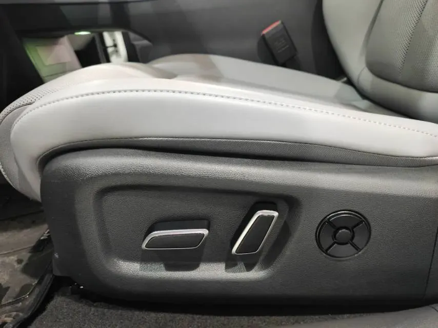 2025 Nissan N7 BEV 58KWH,autocango,china used car exporter,china ev exporter,chinese used car exporter,chinese used ev exporter