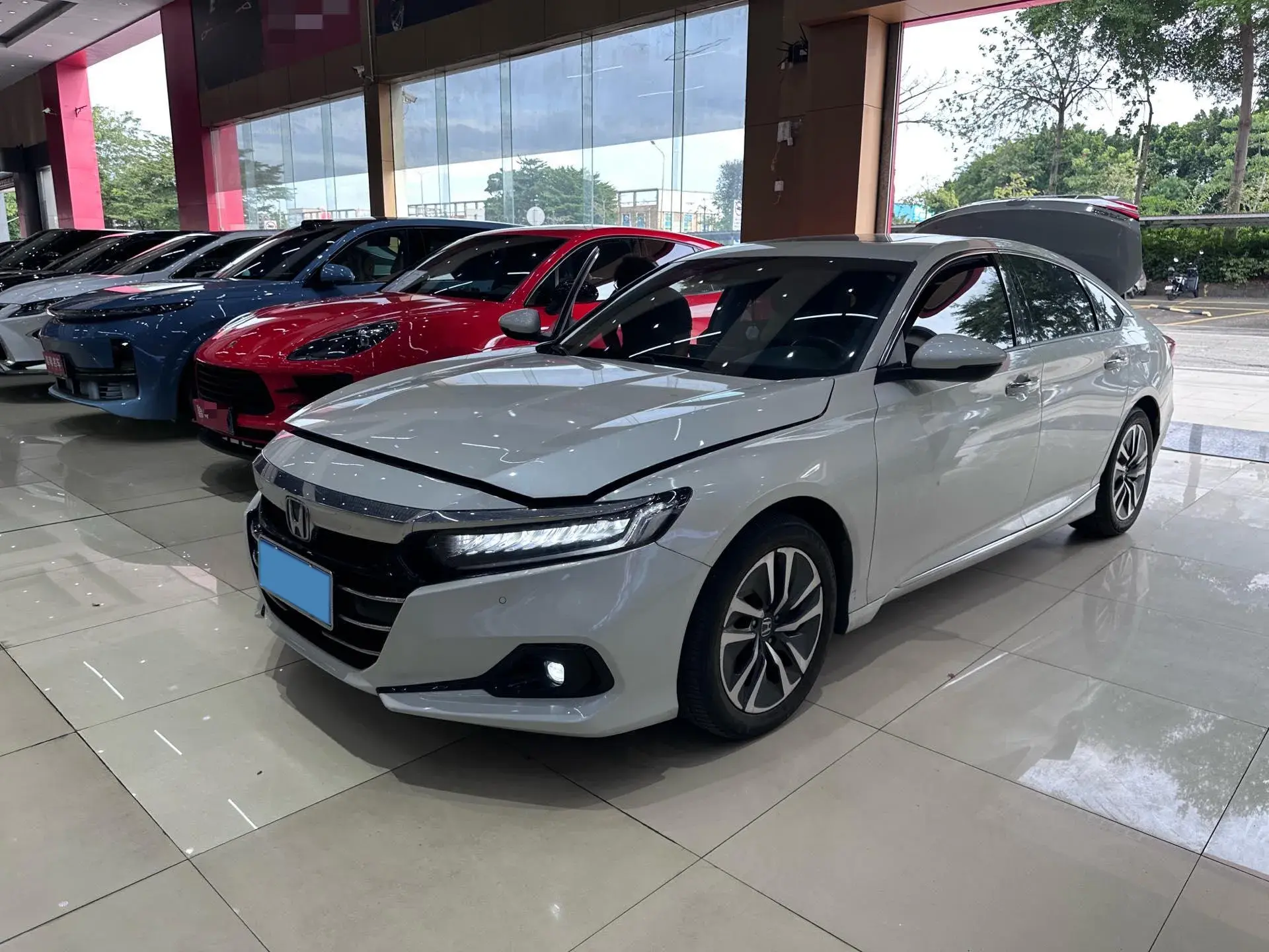 2022 HONDA ACCORD view 1
