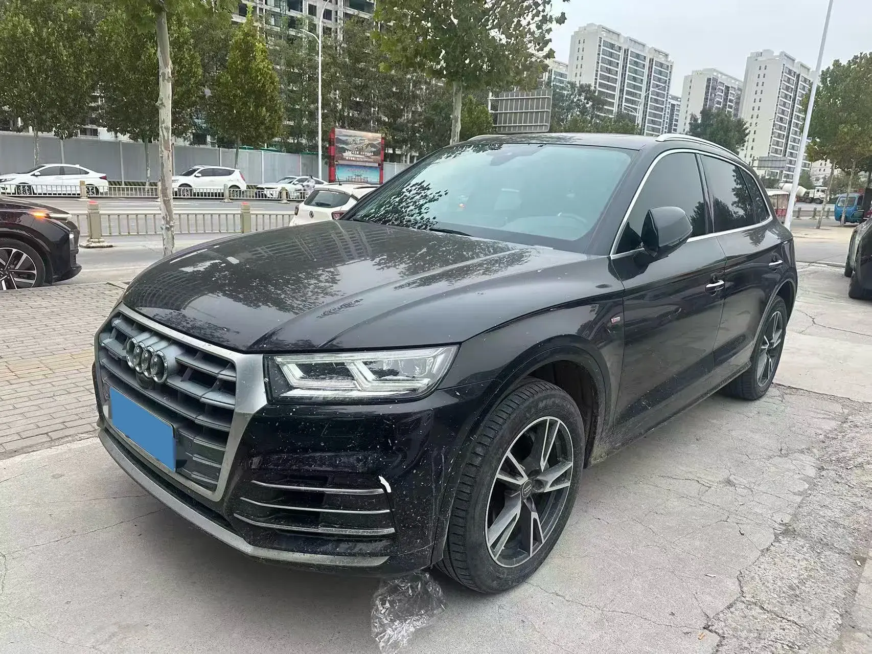 2020 AUDI Q5L view 1