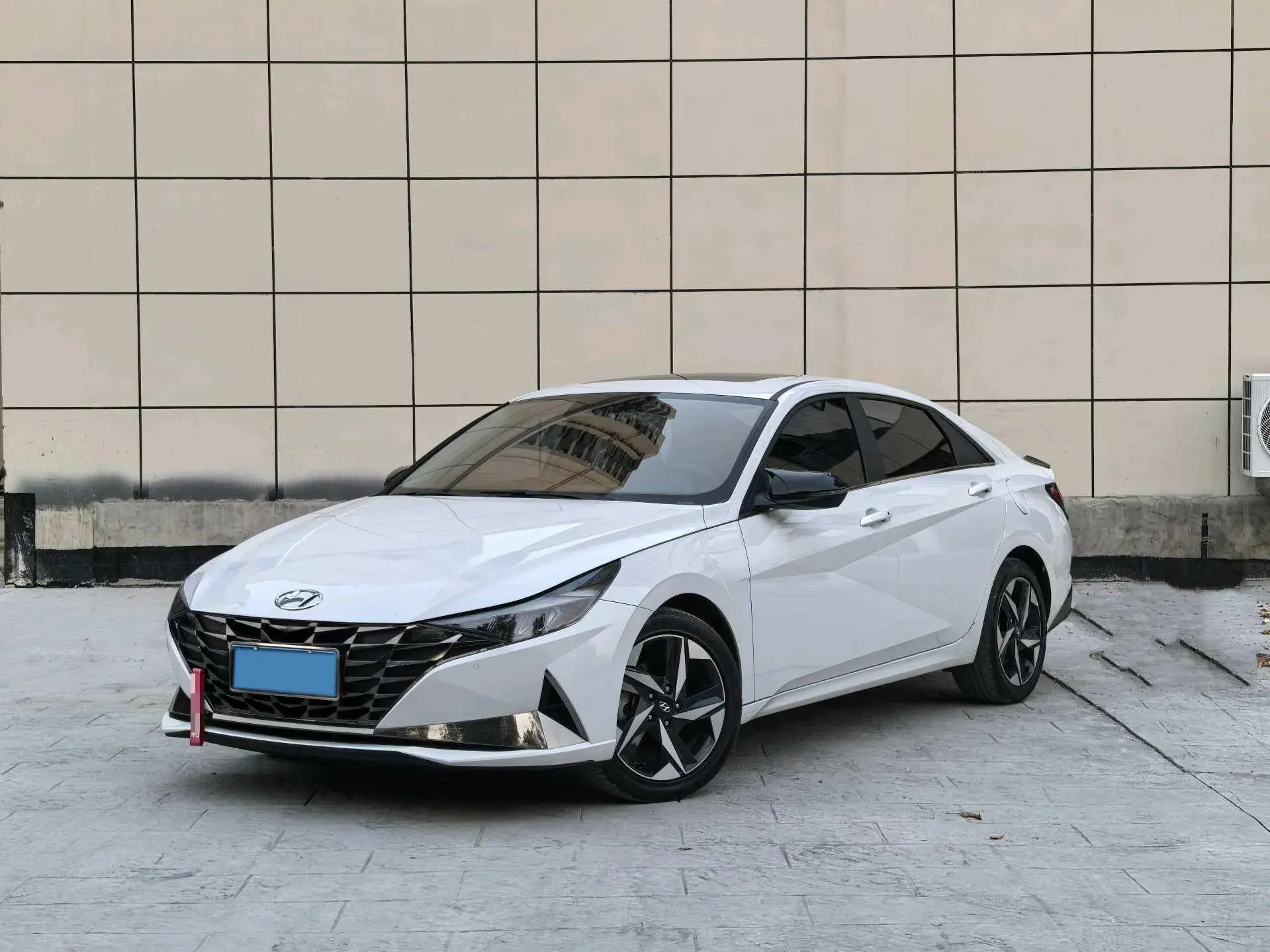 2022 HYUNDAI ELANTRA view 1