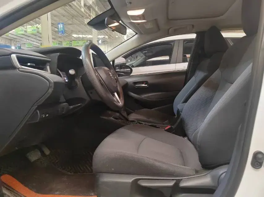 2021 TOYOTA COROLLA thumbnail 4