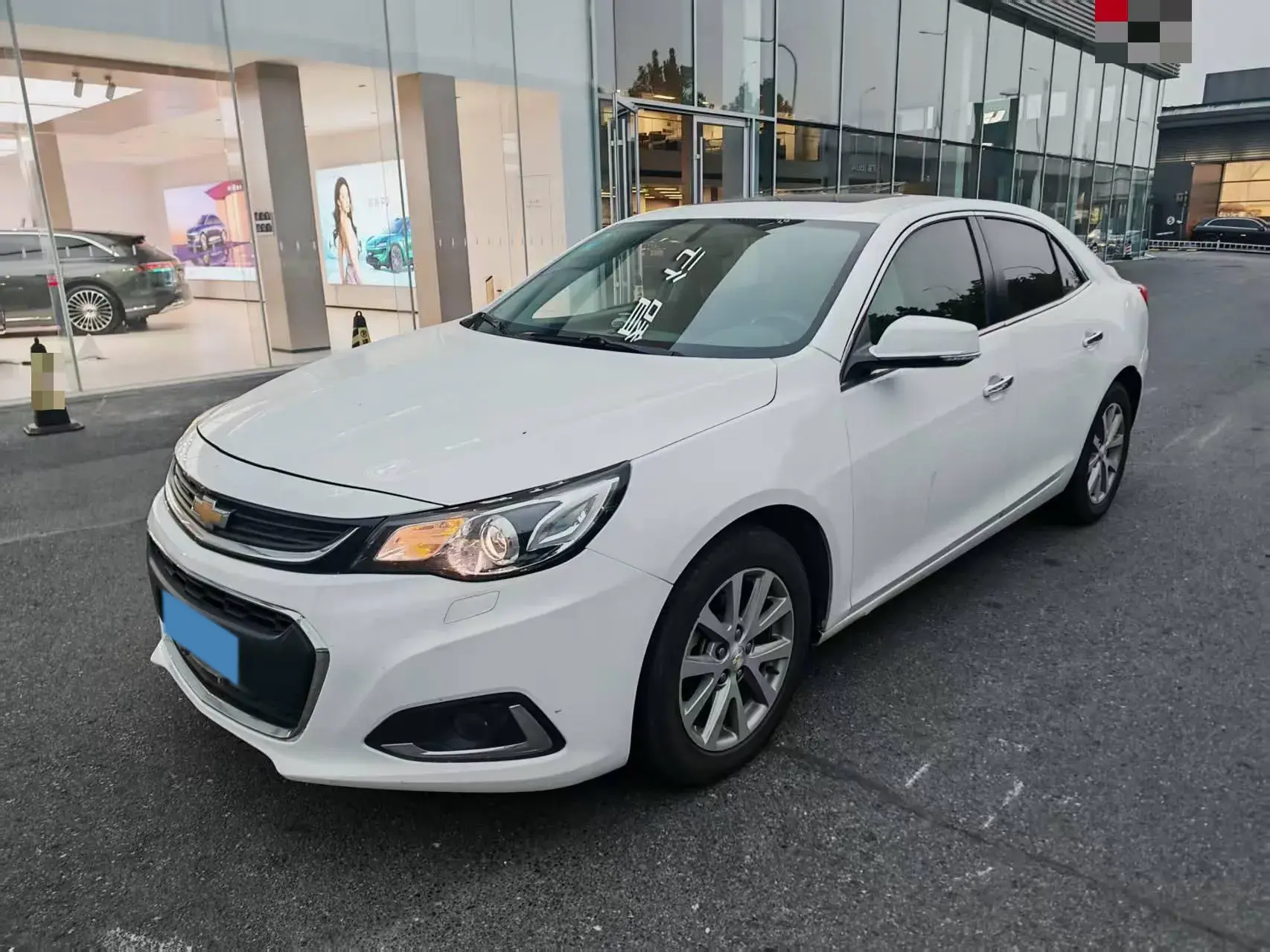 2018 CHEVROLET MALIBU view 1