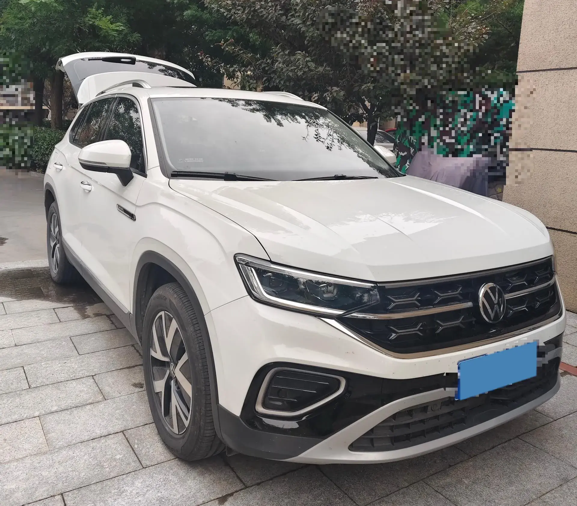 2023 VOLKSWAGEN TAYRON thumbnail 2