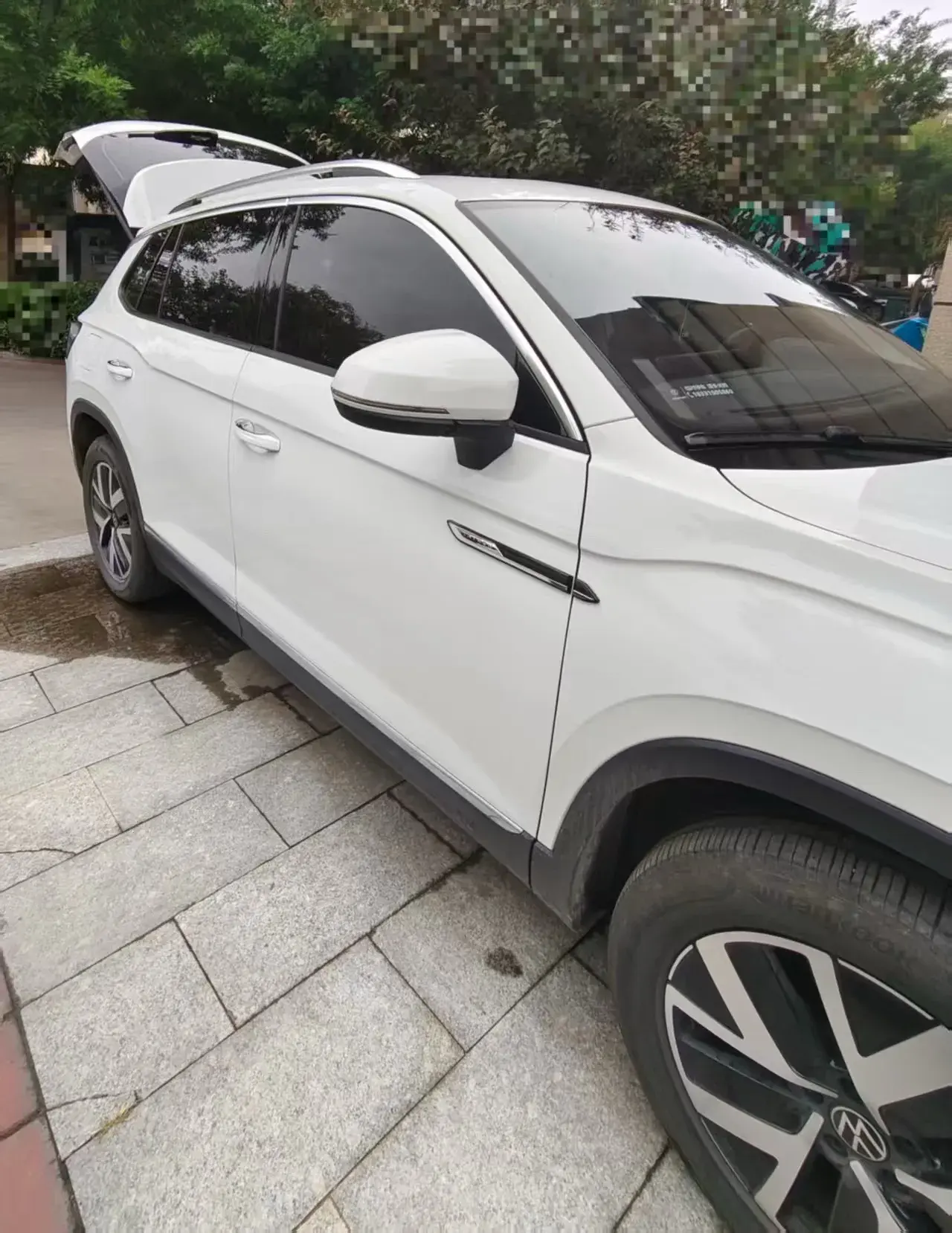 2023 VOLKSWAGEN TAYRON thumbnail 4