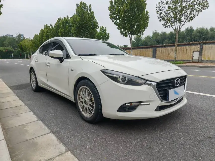 2017 MAZDA 3 thumbnail 3