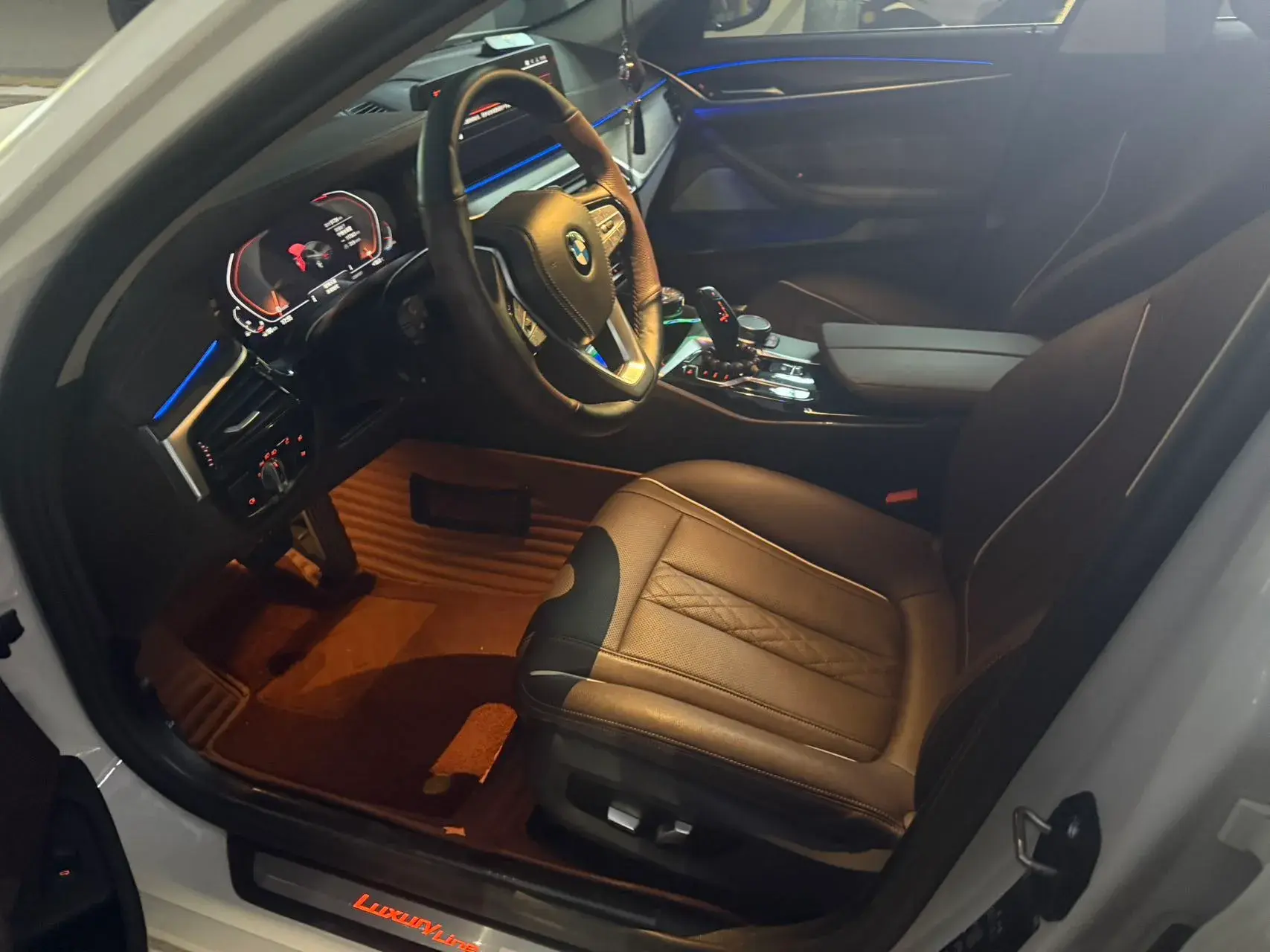 2021 BMW 5 thumbnail 2