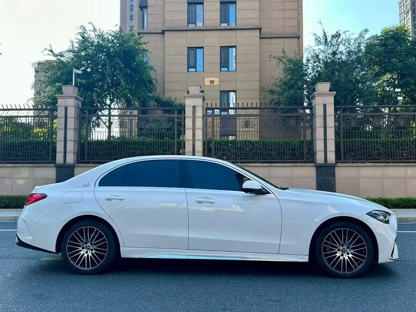 2023 MERCEDES-BENZ C thumbnail 3