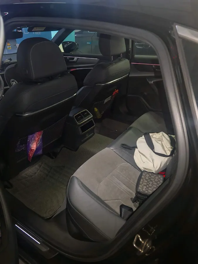 2021 Audi A6L 2.0T 224HP L4 7DCT,autocango,china used car exporter,china ev exporter,chinese used car exporter,chinese used ev exporter