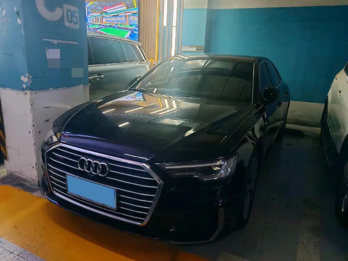 2021 Audi A6L 2.0T 224HP L4 7DCT,autocango,china used car exporter,china ev exporter,chinese used car exporter,chinese used ev exporter