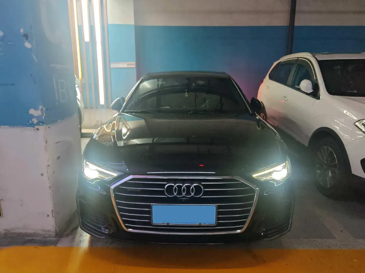 2021 Audi A6L 2.0T 224HP L4 7DCT,autocango,china used car exporter,china ev exporter,chinese used car exporter,chinese used ev exporter