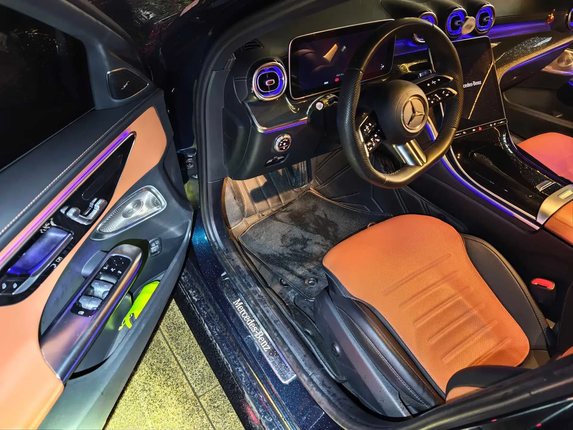 2023 MERCEDES-BENZ C thumbnail 3