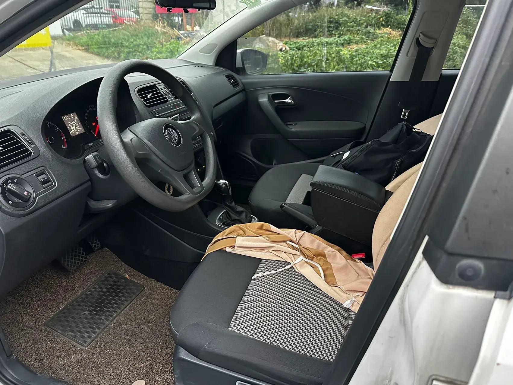 2018 VOLKSWAGEN POLO thumbnail 2