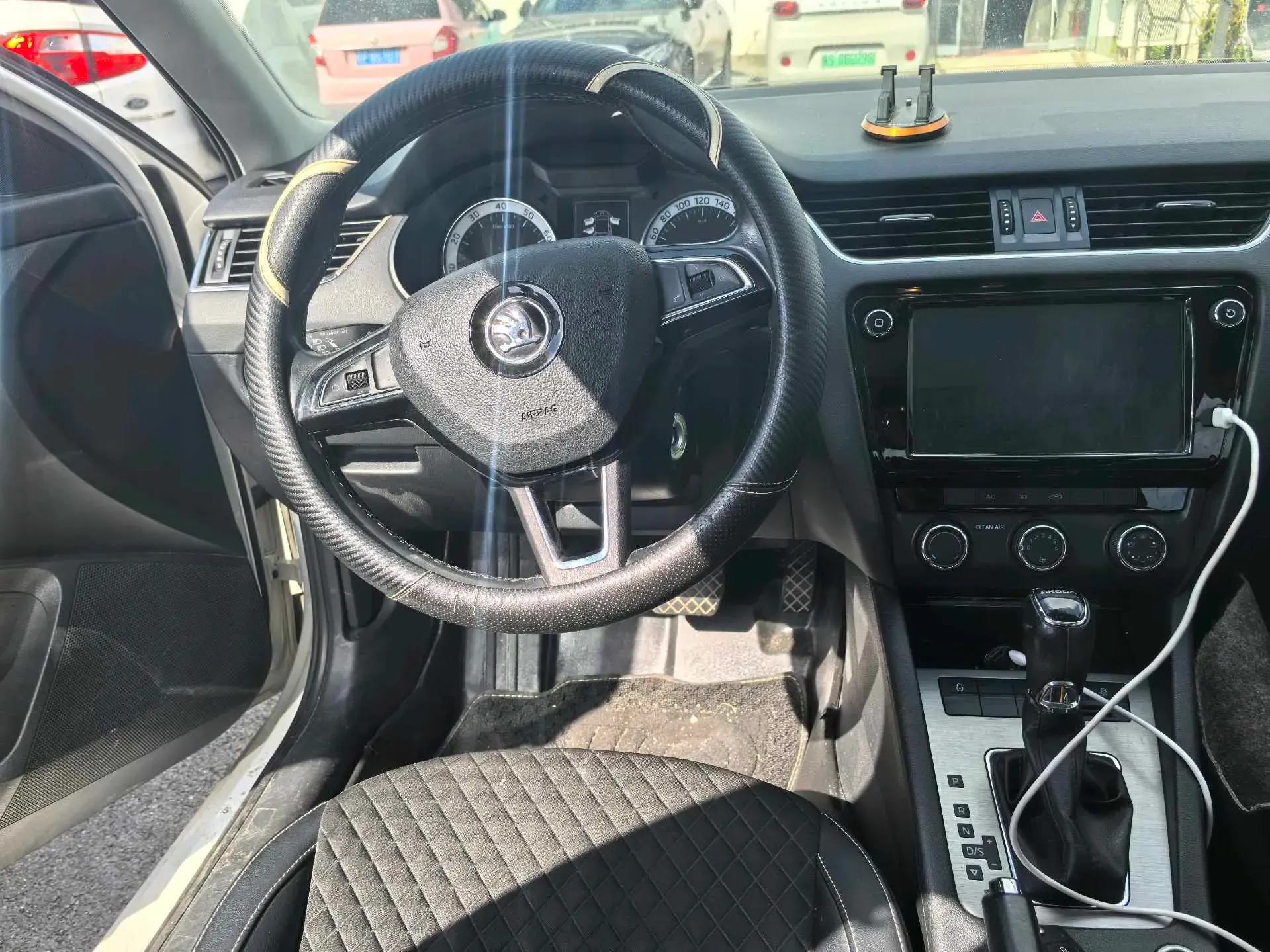 2018 SKODA OCTAVIA thumbnail 4