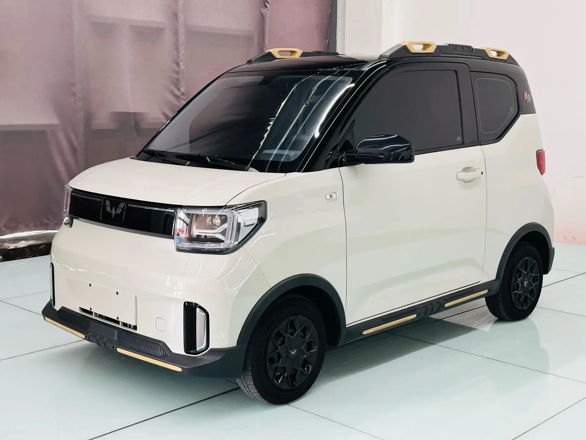 2022 WULING HONGGUANG view 1