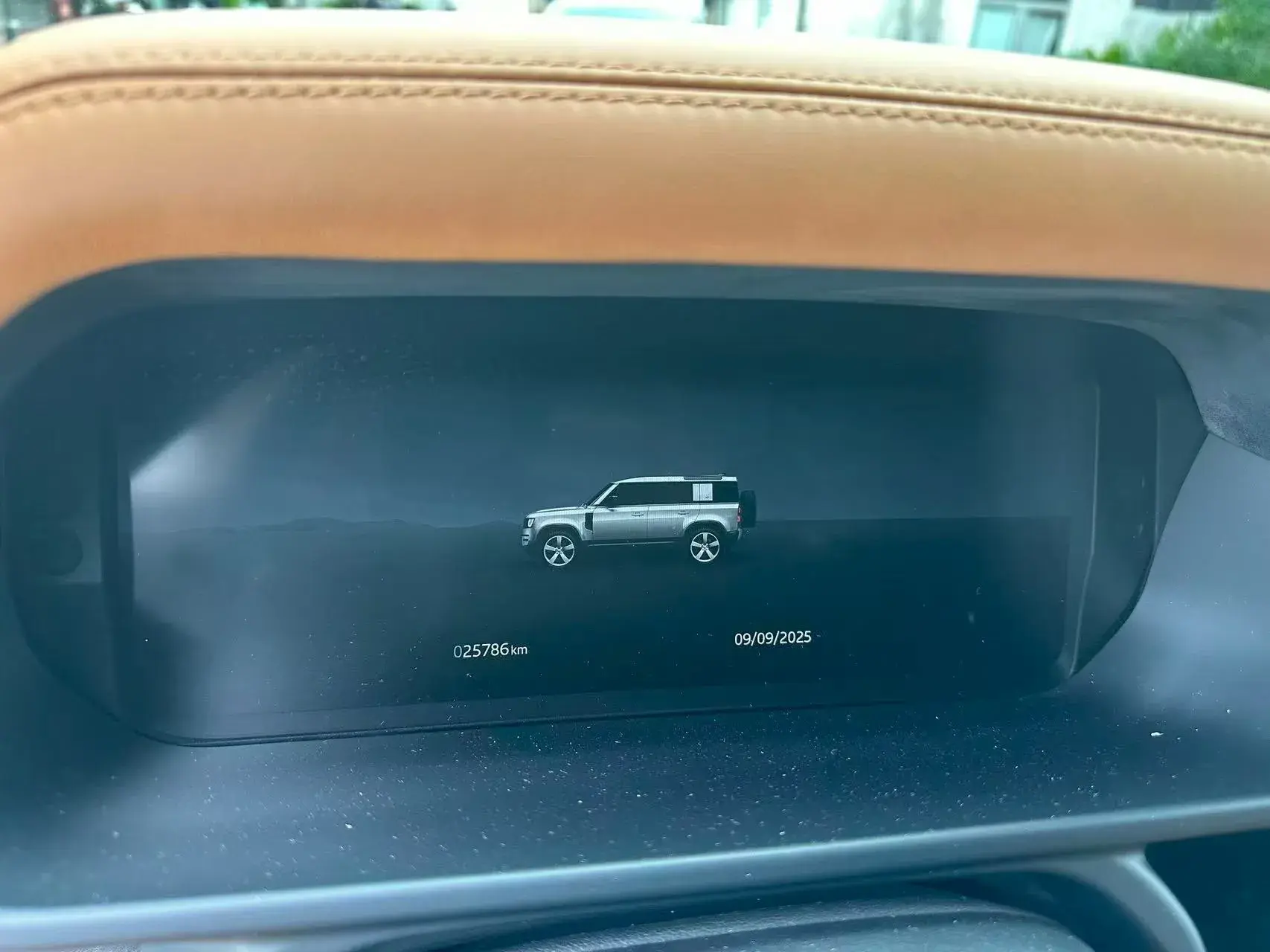 2024 LAND ROVER thumbnail 4