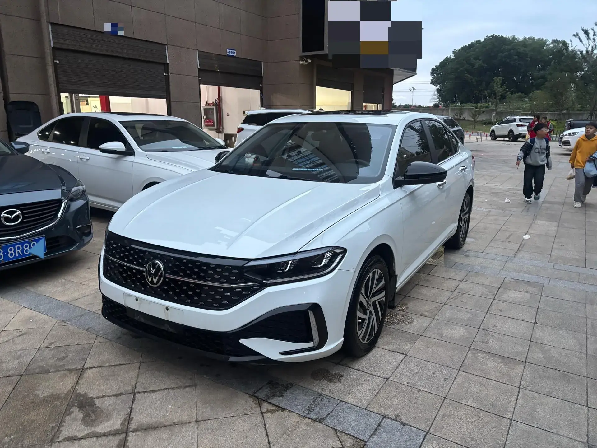 2023 VOLKSWAGEN LAVIDA view 1